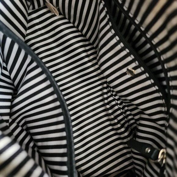 Kate Spade black Purse Handbag Adjustable Crossbody - Picture 4 of 9